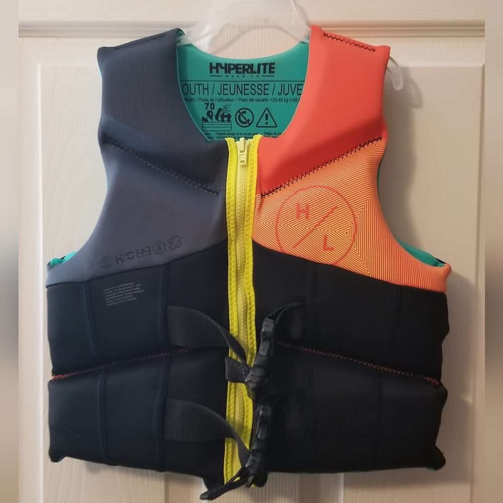 Hyperlite Wake Co youth life vest 55-88 pounds